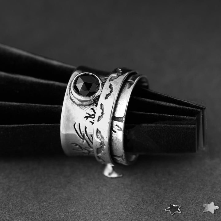 Fledermäuse, Bäume und Onyx-Fidget-Ring