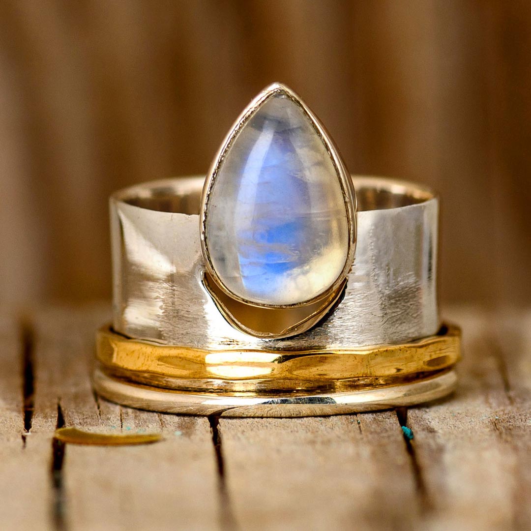 Moonstone Ring Size 11, Genuine Moonstone Ring, newest Moonstone Gold Ring, Boho Ring, Moon Stone Ring, Rainbow Moonstone Ring, Gold Boho Jewelry