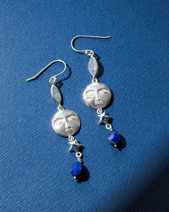 Mondgesicht-Ohrringe mit Lapislazuli und Mondstein