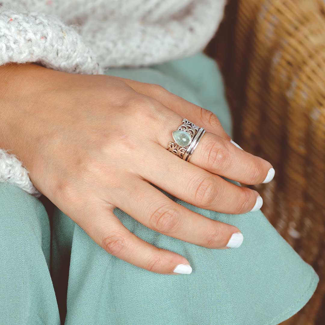 Tropfenförmiger Aquamarin-Fidget-Ring aus Sterlingsilber
