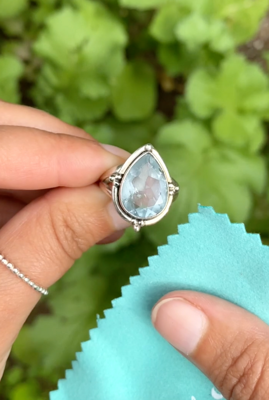 So reinigen Sie Ihren Schmuck