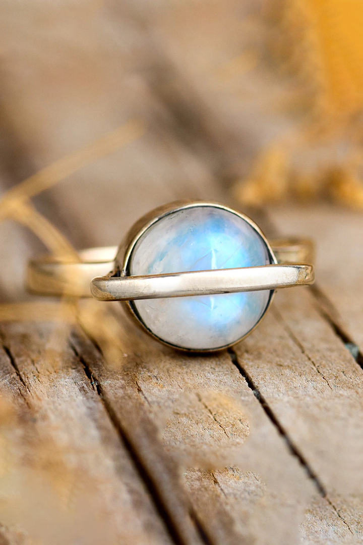 Saturn Mondstein Ring Sterling Silber