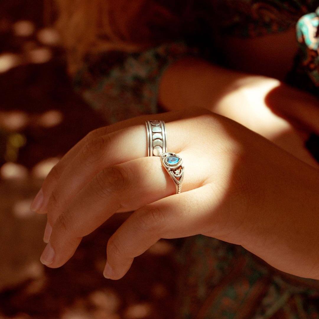 Labradorite Stars and Moon Ring