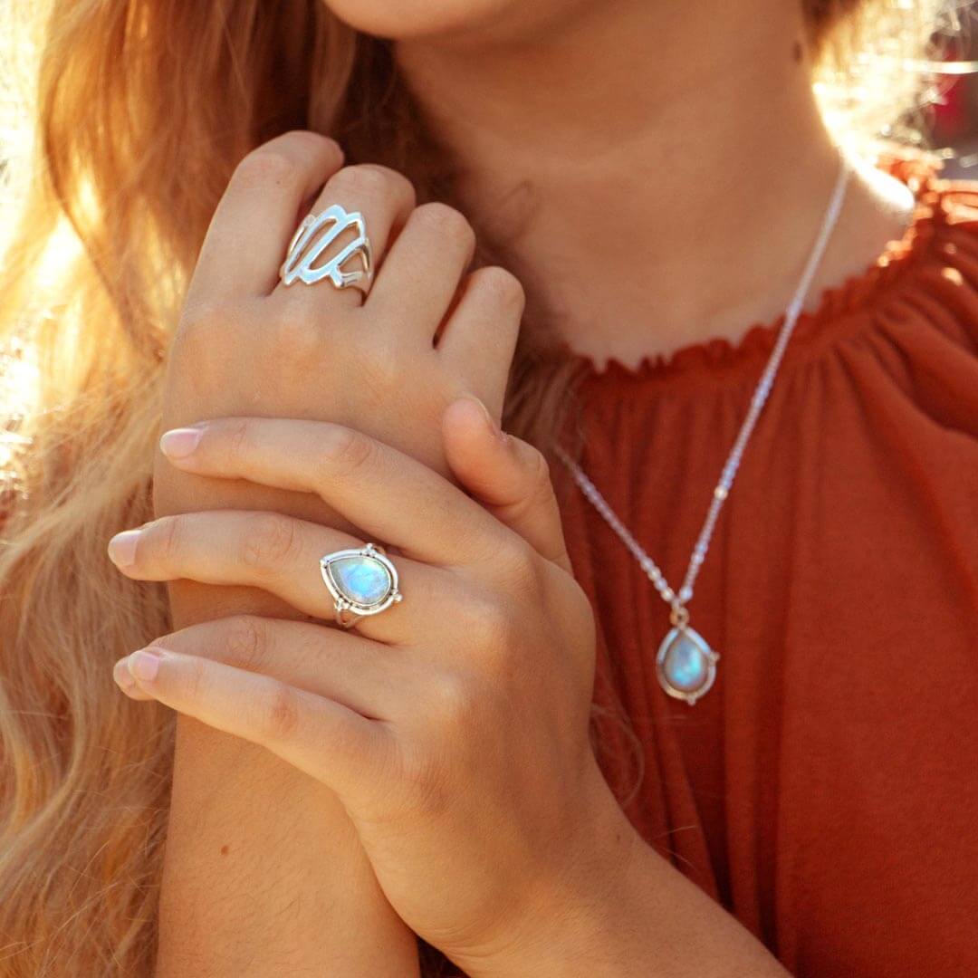 ミポリン Teardrop Faceted Moonstone Ring – Boho Magic Jewelry