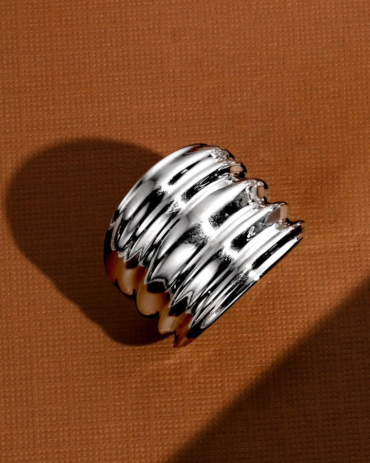 Statement-Ring mit breitem Band