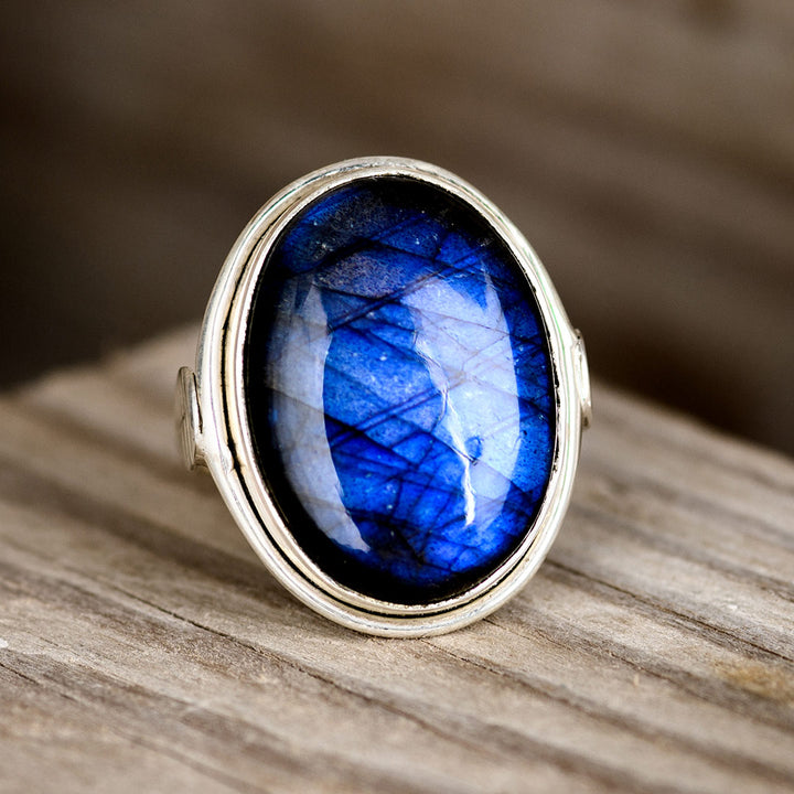 Sterling silver ring with natural 2024 blue labradorite. Reiki charged healing ring size : 9.5 US.