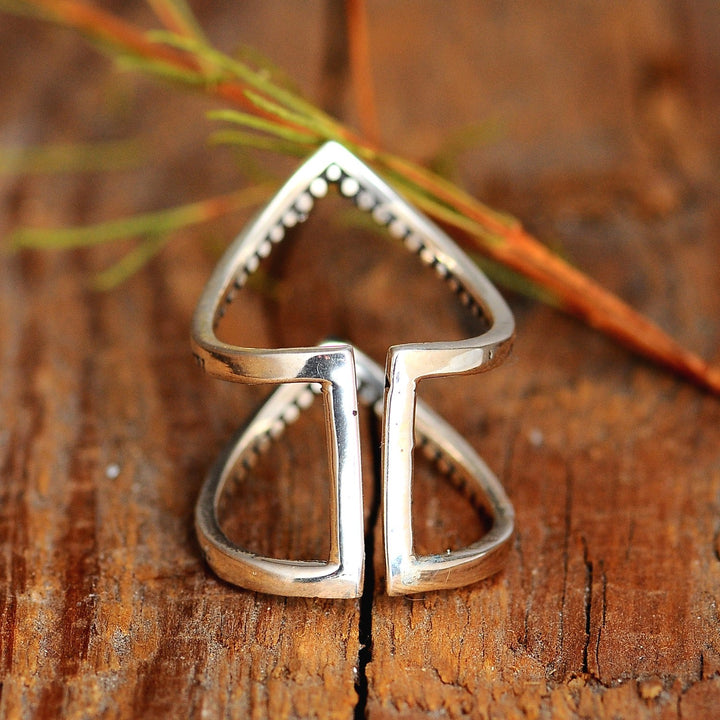 Statement-Ring aus Sterlingsilber mit doppeltem Chevron