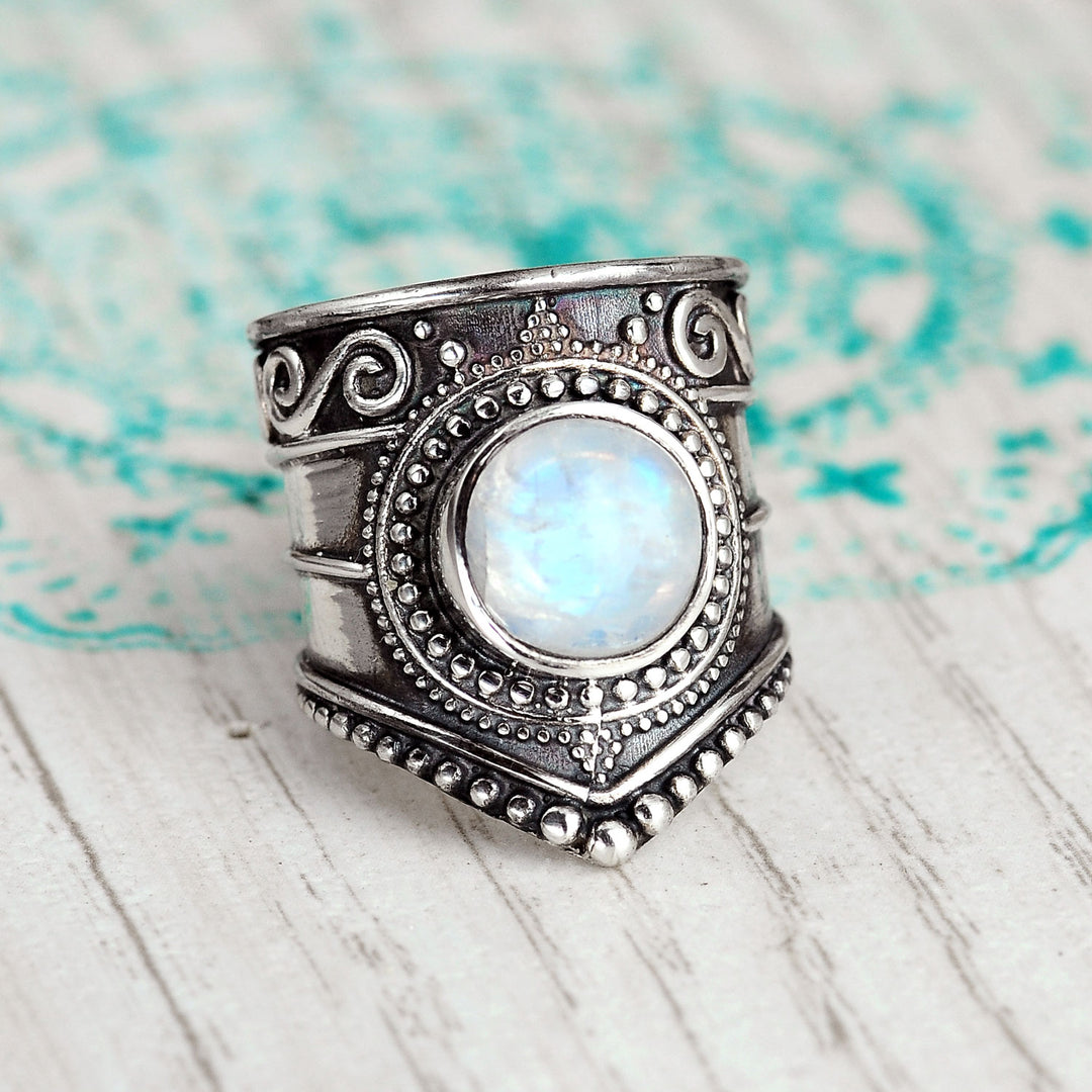 Sterling sold Silver 925 Vintage Wrap Around Moon Stone Ring